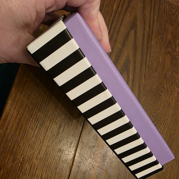 Stylish Black Wallet With Bichon Frise. NWT - Picture 5 of 5